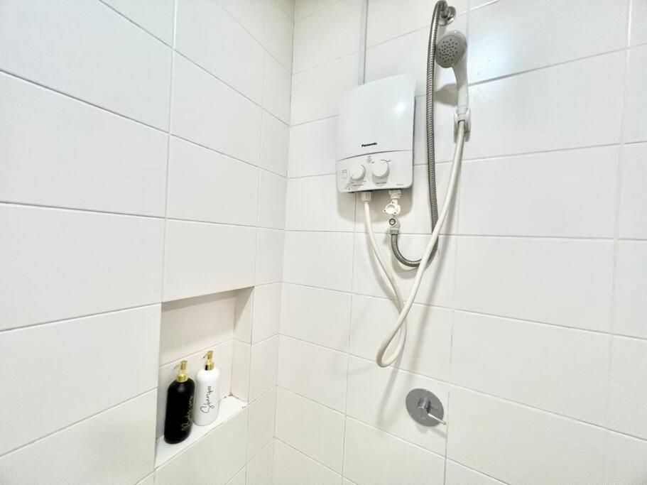 T3 1-10 Pax Trefoil 2Room Setia Alam Cozy Home Wifi Tv Exterior photo